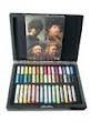 CAIXA FUSTA PASTELS REMBRANDT + DVD | 8712079270155 | TAL31842006 | Llibreria La Gralla | Llibreria online de Granollers