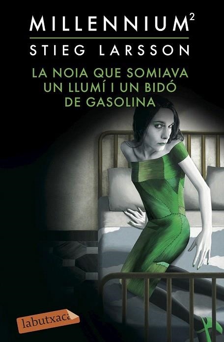 NOIA QUE SOMIAVA UN LLUMÍ I UN BIDÓ DE GASOLINA, LA (BUTXACA) | 9788416334391 | LARSSON, STIEG | Llibreria La Gralla | Llibreria online de Granollers