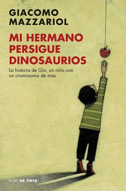 MI HERMANO PERSIGUE DINOSAURIOS | 9788416588190 | MAZZARIOL, GIACOMO | Llibreria La Gralla | Llibreria online de Granollers