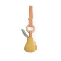 SONALL AMB ANELLA DE FUSTA MOULIN ROTY PERA  TROIS PETITS LAPINS | 3575676780077 | 678007 | Llibreria La Gralla | Llibreria online de Granollers